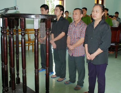 Thuê người đánh ghen, ra toà lãnh án - ảnh 1