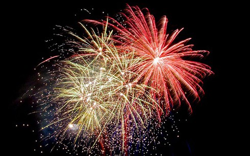 Điểm bắn pháo hoa giao thừa dịp Tết Ất Mùi 2015 tại Phú Yên - ảnh 1