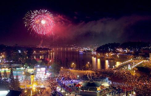 Địa điểm bắn pháo hoa giao thừa Tết Ất Mùi 2015 tại Đà Nẵng - ảnh 1