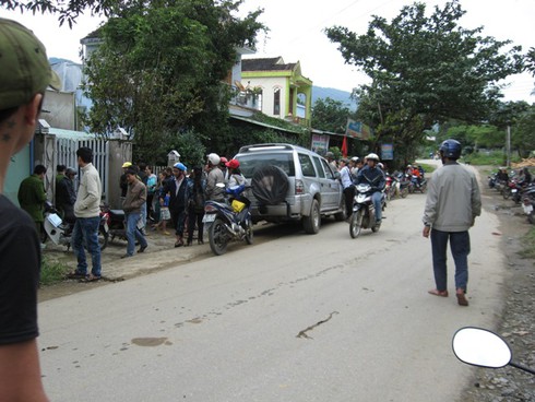 Dắt chồng vào tù chỉ vì