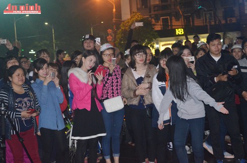 Bất ngờ với màn tỏ tình đặc biệt ở Nhà hát lớn Hải Phòng - ảnh 7