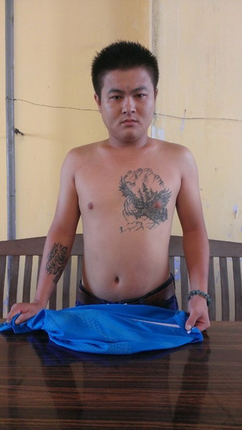 Say rượu, đánh người bị thiểu năng trí tuệ - ảnh 1