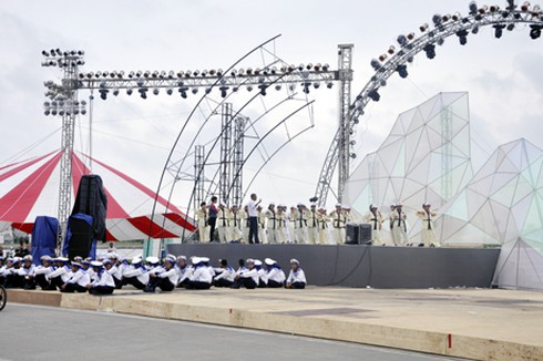 Carnaval Hạ Long 2015: 2.700 diễn viên góp mặt - ảnh 2