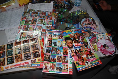 Đột kích đại công xưởng sản xuất đĩa đồi trụy ở Đồ Sơn - ảnh 3