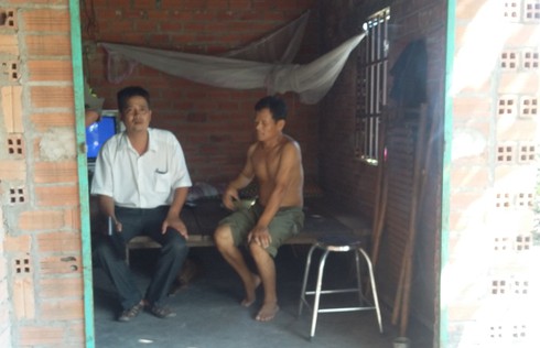 Sự thật về hoàn cảnh của bà lão ngồi phơi nắng ăn xin - ảnh 2