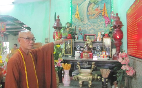 Trộm lẻn vào chùa lấy hai pho tượng trên 200 năm tuổi - ảnh 1