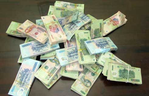 Thu gần 390 triệu đồng bị trộm tại phòng làm việc của Chủ tịch huyện - ảnh 1