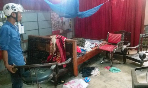 Cướp manh động uy hiếp, trói người đòi cướp tài sản giữa trưa - ảnh 1