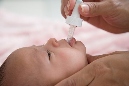 Dùng thuốc hạ sốt quá liều sẽ thành... thuốc độc! - ảnh 1