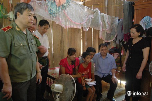 Tin mới thảm sát ở Yên Bái: Công an truy bắt nghi phạm Đặng Văn Hùng - ảnh 2