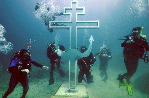 Nhà thờ dưới nước đầu tiên trên thế giới - ảnh 1
