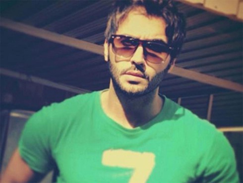 Bị bắt ở Saudi Arabia vì… quá đẹp trai - ảnh 1