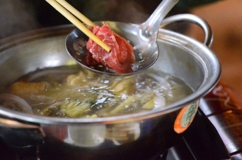 Cách làm lẩu bò nhúng giấm ngon, đơn giản nhất - ảnh 1