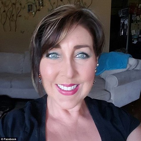 Độn ngực silicon của mẹ bị nhiễm nấm, con bú vào suýt chết - ảnh 2