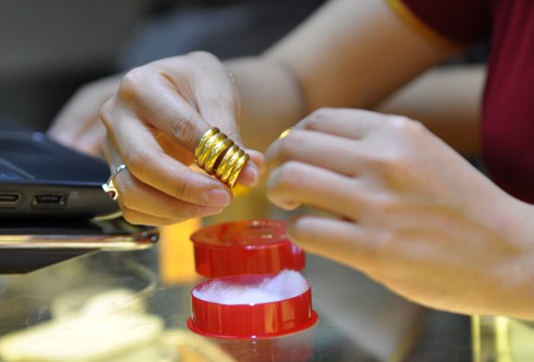 Giá vàng hôm nay 7/12: Nhẫn trơn Bảo Tín Minh Châu trên 30 triệu đồng/ lượng - ảnh 1