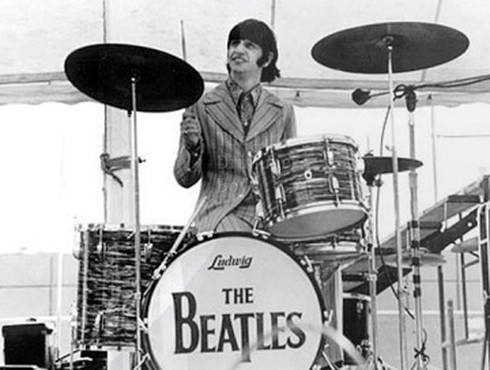 Bộ trống có giá 2,2 tỷ USD - ảnh 1