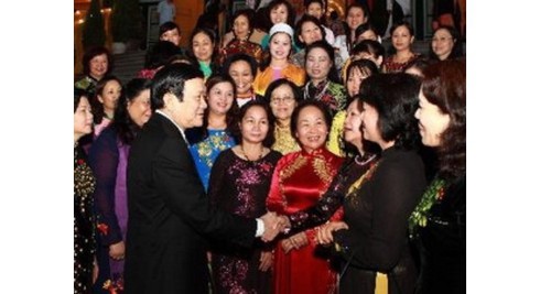 Phấn đấu đạt tỷ lệ phụ nữ tham gia ĐBQH khóa XIV - ảnh 1