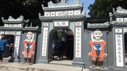 Shop TIN mồng 5 Tết: Đừng biến chúng ta thành