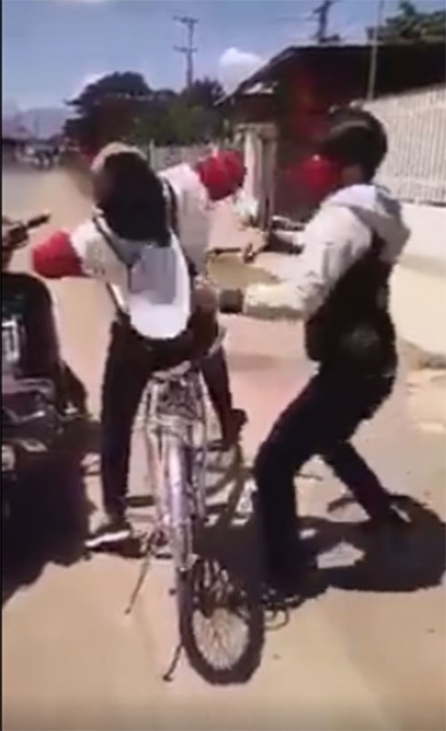 Bình Thuận: Xác minh đối tượng đánh nữ sinh gây phẫn nộ - ảnh 1