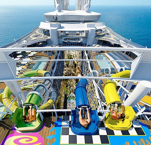 Bên trong tàu biển lớn nhất thế giới - ảnh 1