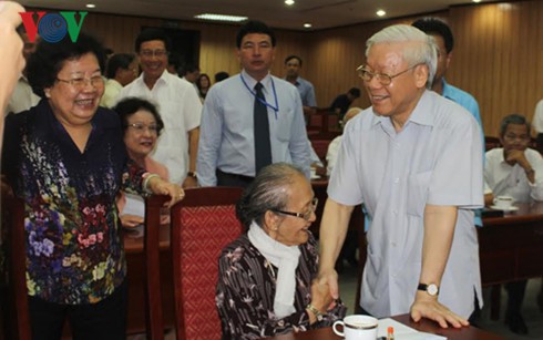 Ban Bí thư thông báo tình hình Biển Đông với cán bộ cấp cao nghỉ hưu - ảnh 4