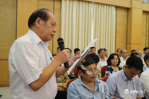 Đoàn đại biểu HĐND TP Hà Nội tiếp xúc 200 cử tri quận Hoàn Kiếm - ảnh 1