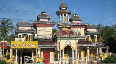 Câu chuyện lạ về ngôi chùa có duy nhất một vị sư và tượng chú ngựa xích thố - ảnh 1