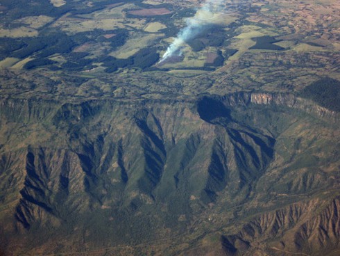 Kỳ thú cảnh quan Hệ thống hồ trong thung lũng nứt vỡ lớn của Kenya - ảnh 8