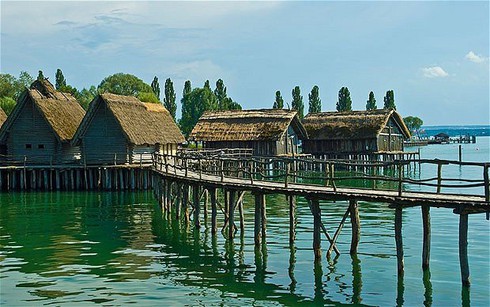 Khám phá những ngôi nhà tiền sử xung quanh dãy núi Alpes - ảnh 4