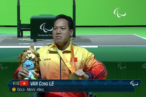 Thủ tướng gửi thư khen lực sĩ Lê Văn Công - ảnh 1