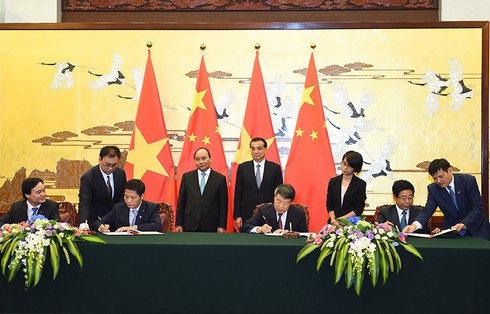 Thủ tướng Nguyễn Xuân Phúc hội đàm với Thủ tướng Trung Quốc Lý Khắc Cường - ảnh 2