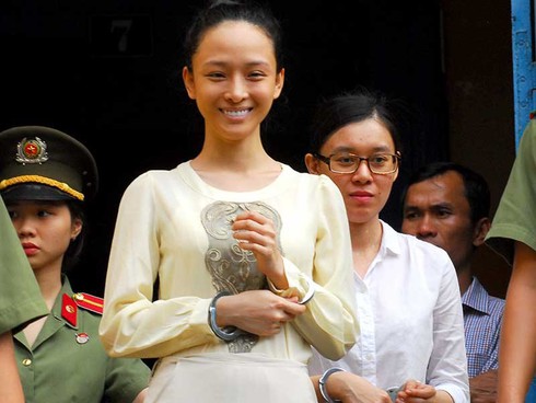 Phương Nga chất vấn ngược luật gia của ông Mỹ - ảnh 2