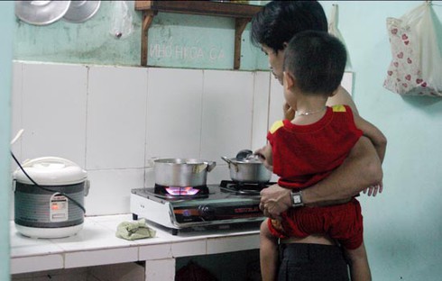 Khốn khổ phận mẹ trẻ, con thơ khu công nghiệp - ảnh 3