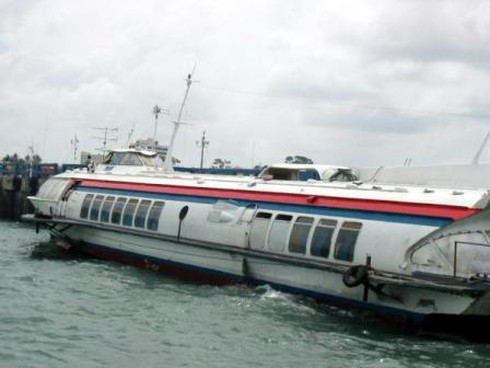 TP.HCM: Tạm đình chỉ hoạt động của tàu cánh ngầm - ảnh 1