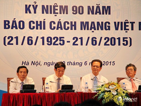 Món quà đặc biệt của Thủ tướng dành cho báo giới - ảnh 1