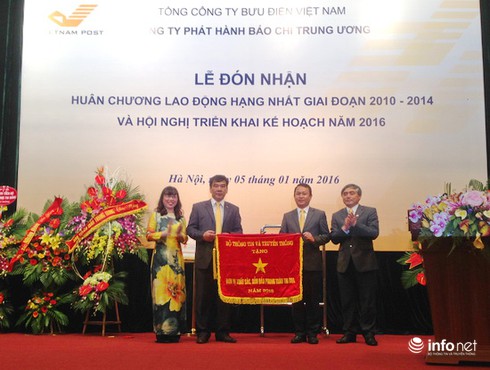 Công ty Phát hành Báo chí Trung ương nhận Huân chương Lao động hạng Nhất - ảnh 2