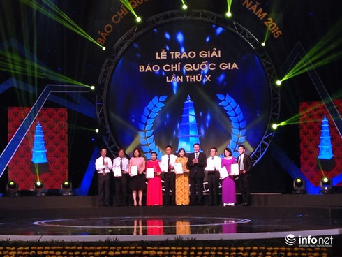 Chủ tịch nước Trần Đại Quang: Người làm báo không được “uốn cong ngòi bút” - ảnh 1