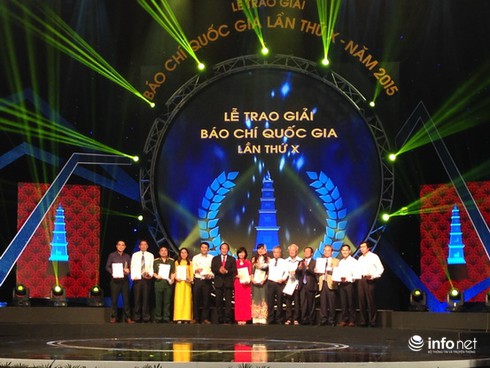 Chủ tịch nước Trần Đại Quang: Người làm báo không được “uốn cong ngòi bút” - ảnh 2