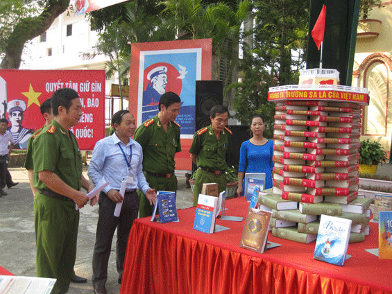 Ký kết phối hợp tuyên truyền về biển đảo năm 2017 - ảnh 1