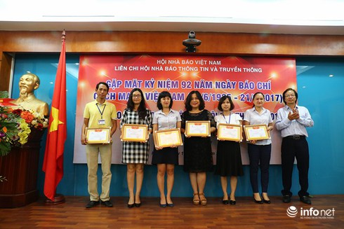 Trao Giải Báo chí Liên chi hội Nhà báo TT&TT lần thứ XIII - ảnh 4