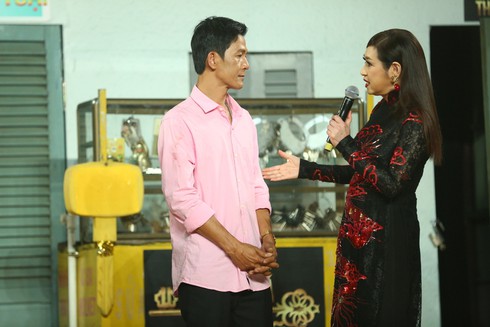 Anh chàng sinh viên đi bán kẹo kéo để được hát - ảnh 10