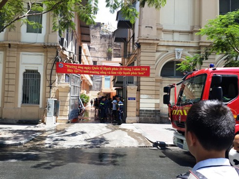 TP.HCM: Trời nắng nóng, hai vụ cháy liên tiếp xảy ra - ảnh 1