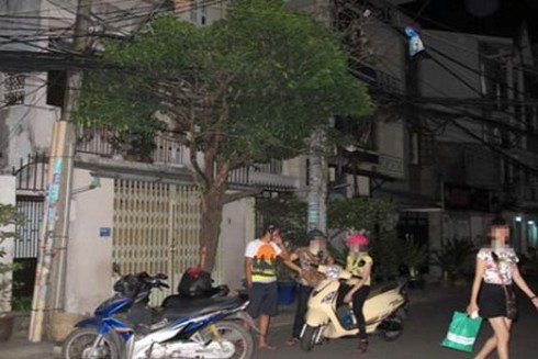 Hám mua xe giá rẻ, hàng chục người sập bẫy “nữ hoàng xe tay ga” - ảnh 2