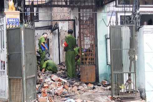 Vụ tạt xăng đốt bạn gái ở Gò Vấp: Vì 2 lượng vàng không đòi được? - ảnh 1