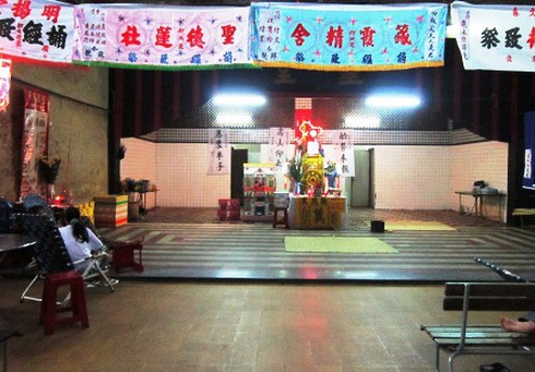 Chuyện những người sống chung với xác chết ở Sài gòn - ảnh 2