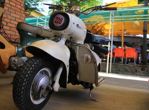 Dân chơi xe cổ đã mắt với chiếc Rumi Fomichino giá 8000 USD - ảnh 3