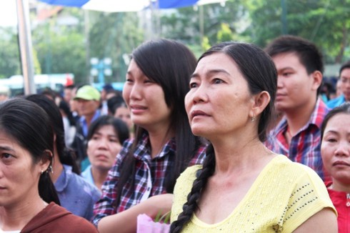 Hàng ngàn thanh niên TP.HCM háo hức lên đường nhập ngũ - ảnh 9