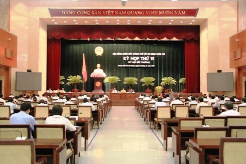 HĐND TP.HCM xem xét điều chỉnh mức phụ cấp cho cán bộ cơ sở - ảnh 1