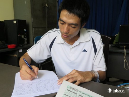 Rúng động: Xuống tay dã man với vợ, con nhỏ trong khách sạn - ảnh 2