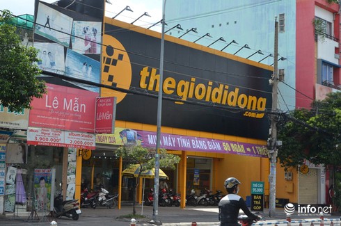 Nhân viên “mê” đá bóng, của hàng điện thoại bị trộm hơn nửa tỷ - ảnh 1